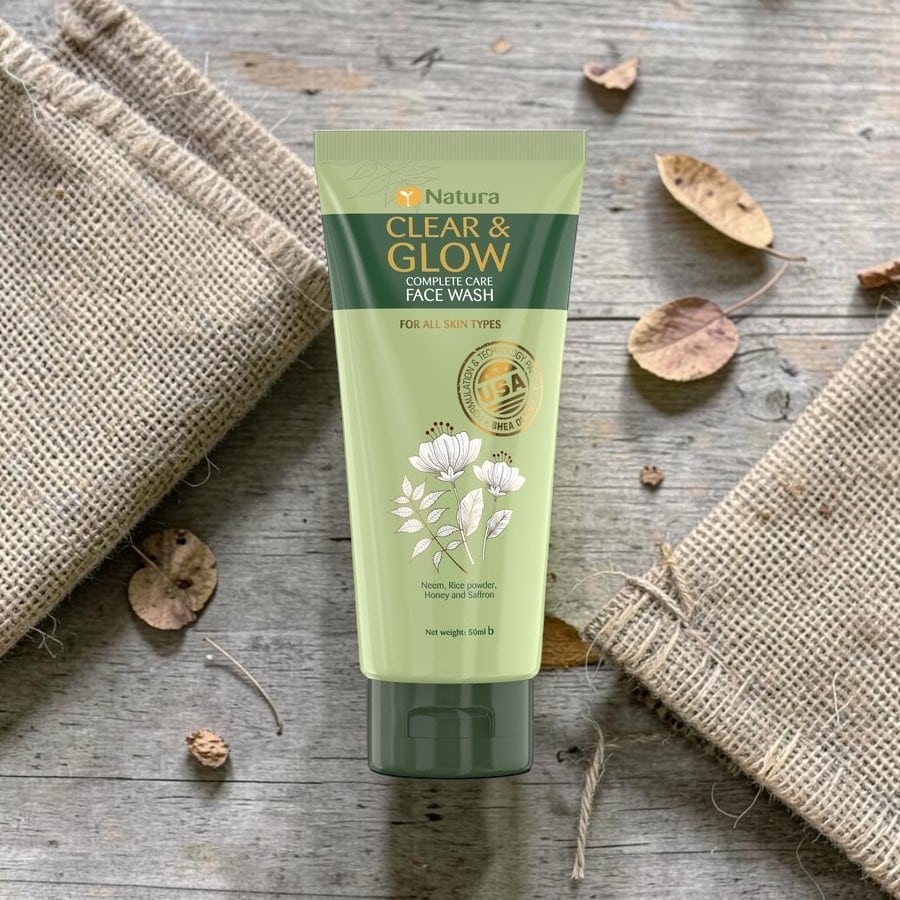 Natura Clear & Glow Compleate Care Face Wash.jpg 2