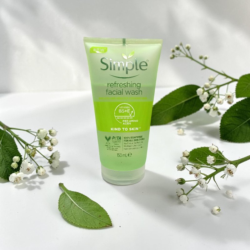 Simple Refreshing Facial Wash Kind To Skin.jpg 1